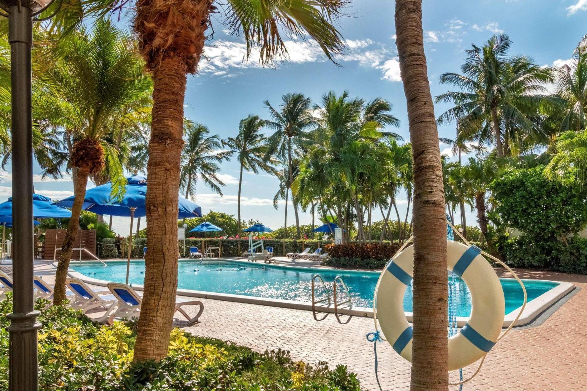 Radisson Miami Hotel
